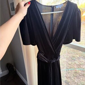 Ivy City Co Black Midi Dress
